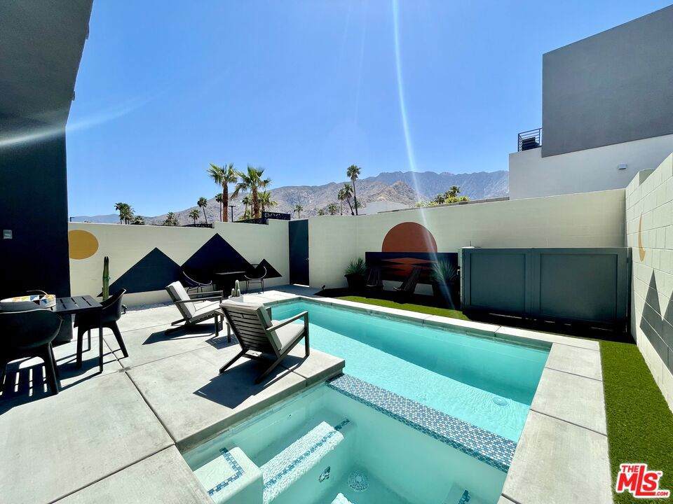 https://bt-photos.global.ssl.fastly.net/socal/orig_boomver_1_416568904-2.jpg