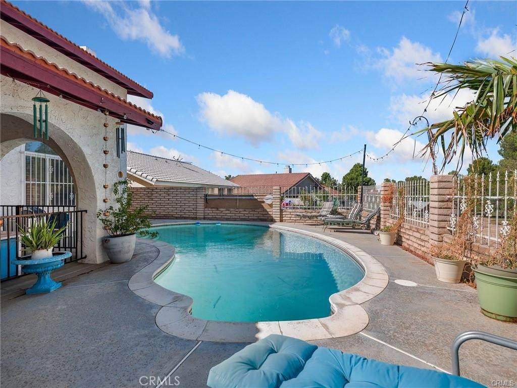 https://bt-photos.global.ssl.fastly.net/socal/orig_boomver_1_416615202-2.jpg