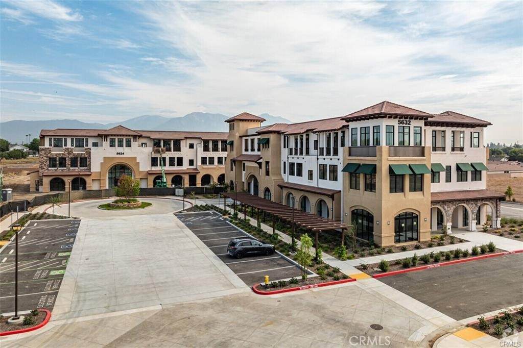 https://bt-photos.global.ssl.fastly.net/socal/orig_boomver_1_416623539-2.jpg