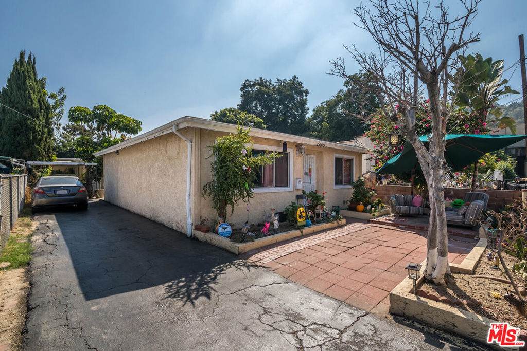 https://bt-photos.global.ssl.fastly.net/socal/orig_boomver_1_416702451-2.jpg