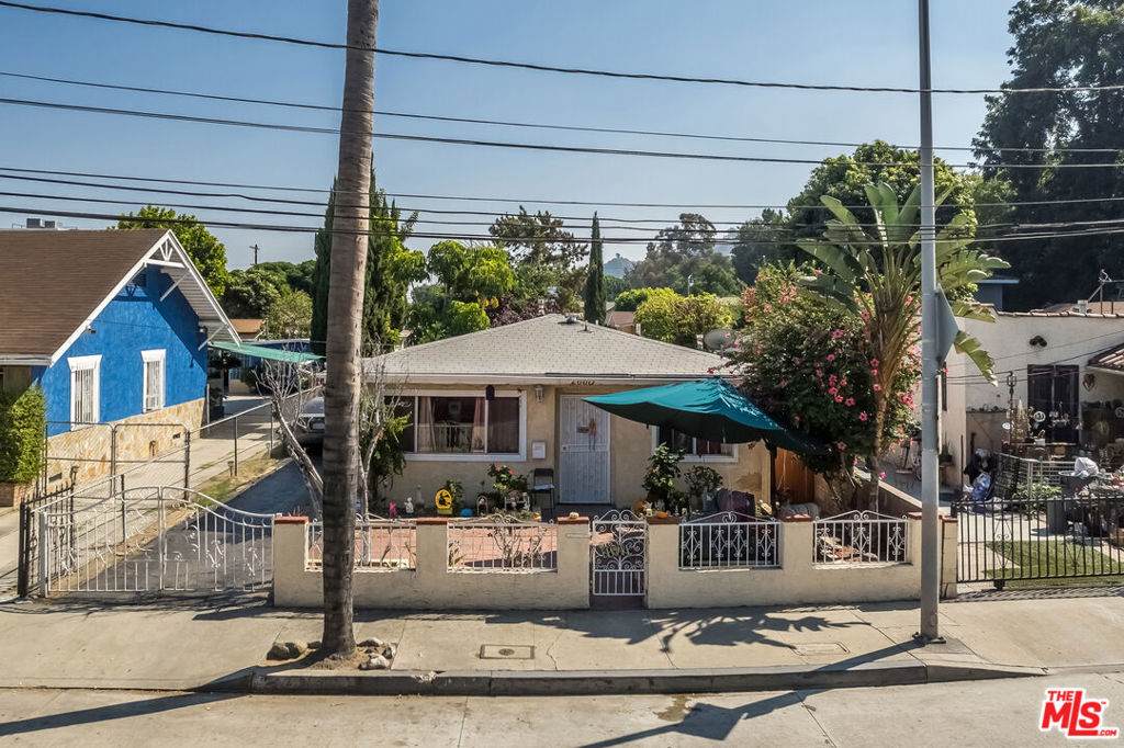 https://bt-photos.global.ssl.fastly.net/socal/orig_boomver_1_416702451-2.jpg