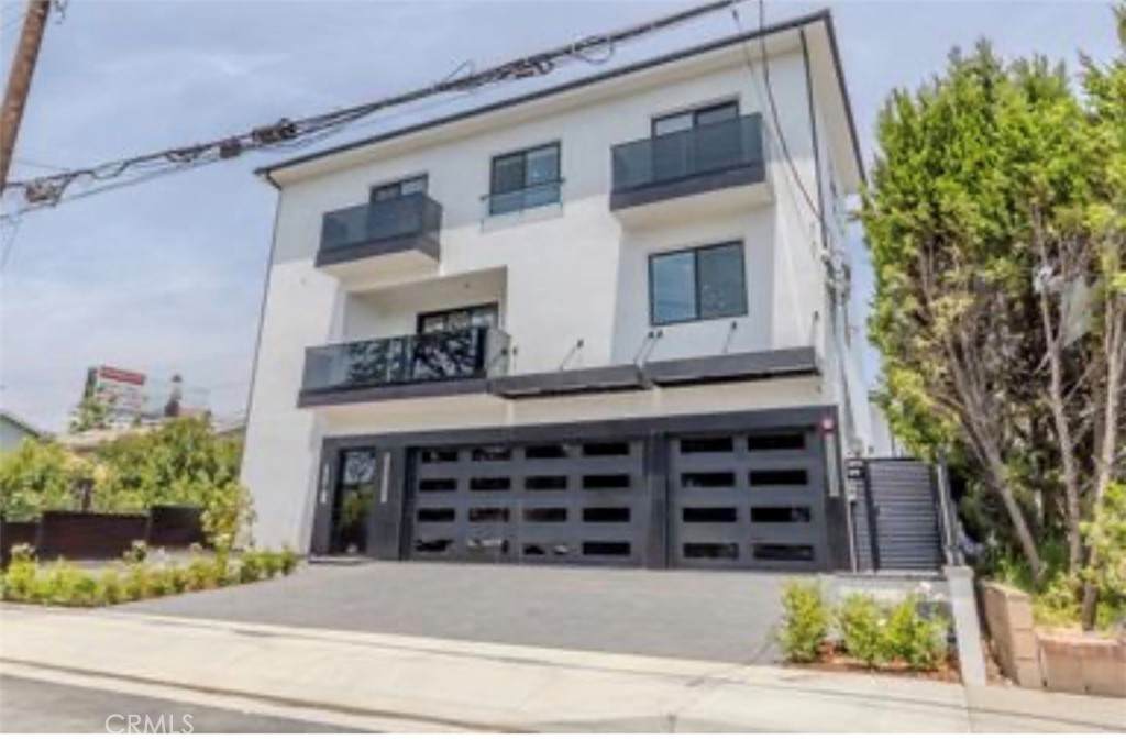 2941 Mary Street - Photo 1