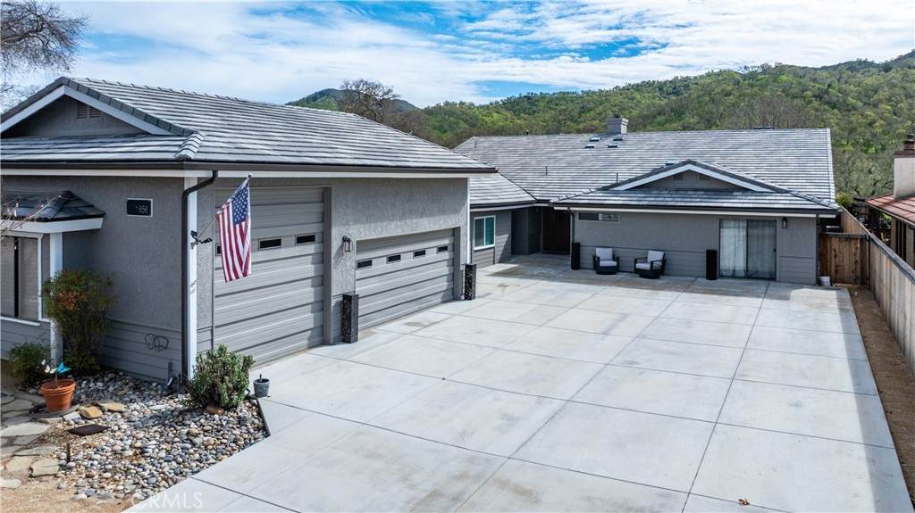 1856 Southfork Place - Photo 1