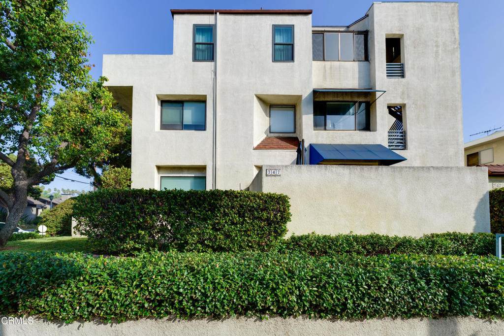 747 California Boulevard - Photo 1