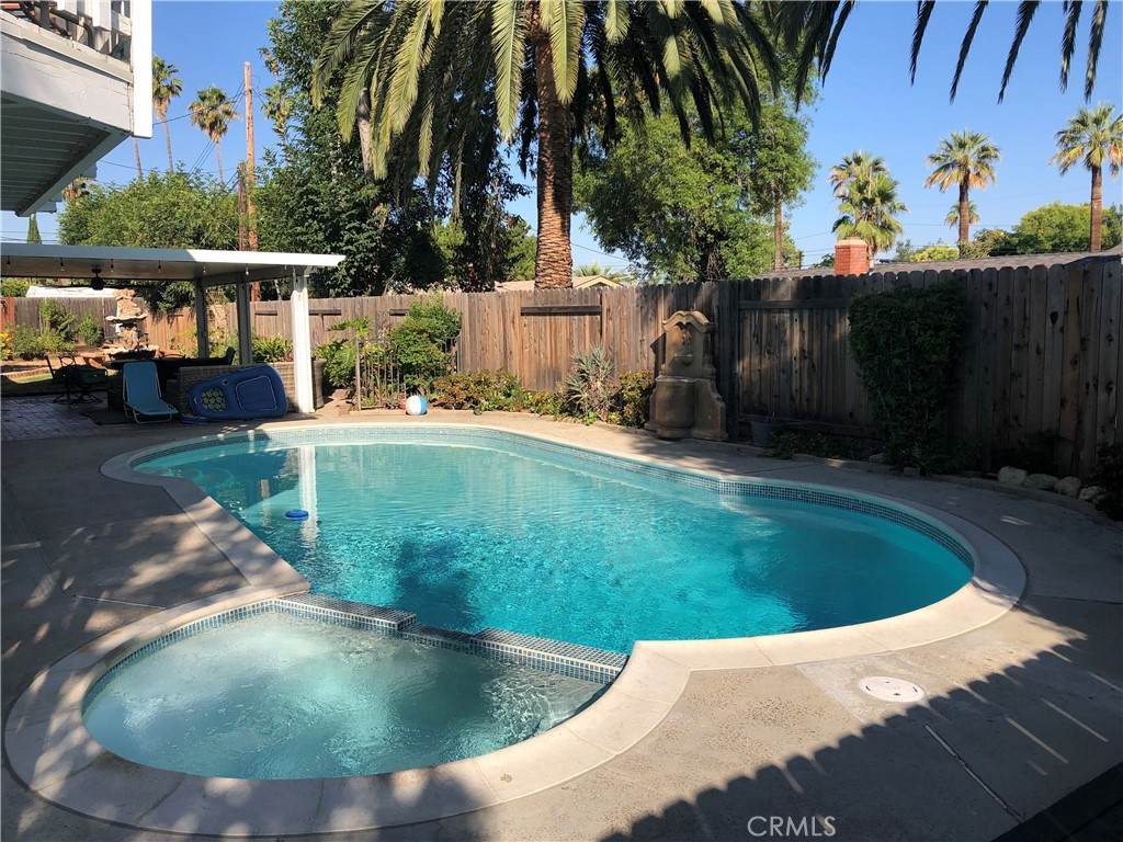 https://bt-photos.global.ssl.fastly.net/socal/orig_boomver_1_416860093-2.jpg