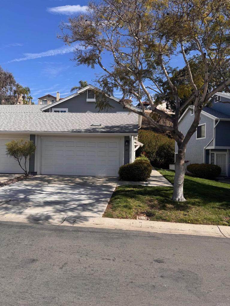 411 Windjammer Cir - Photo 1