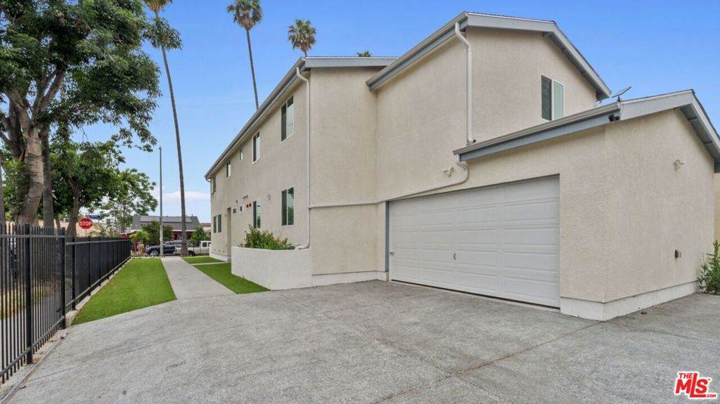 https://bt-photos.global.ssl.fastly.net/socal/orig_boomver_1_416961582-2.jpg