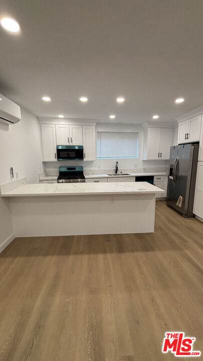 2280 Barrington Avenue - Photo 1