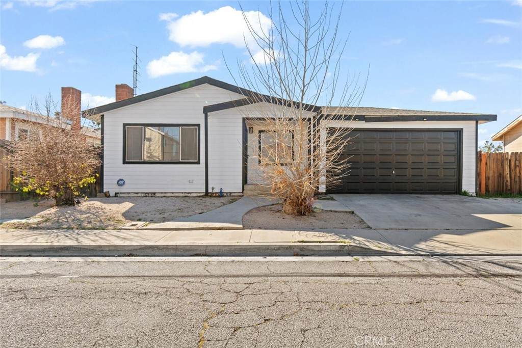 44053 Canyon Way - Photo 1