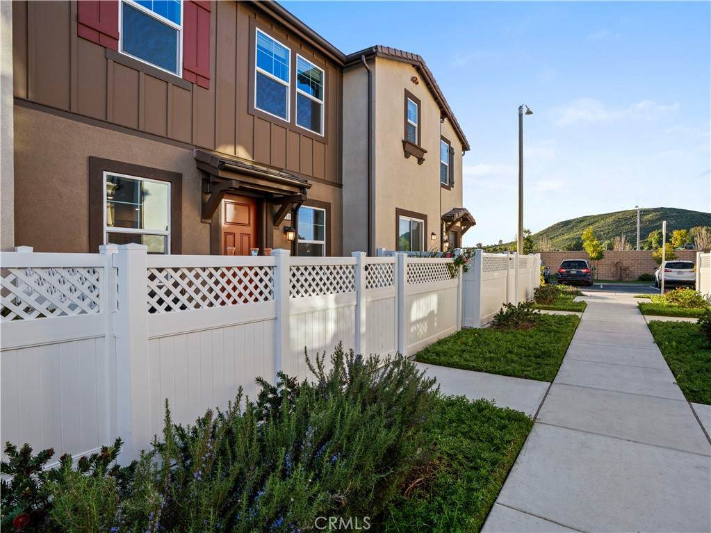 https://bt-photos.global.ssl.fastly.net/socal/orig_boomver_1_417496915-2.jpg