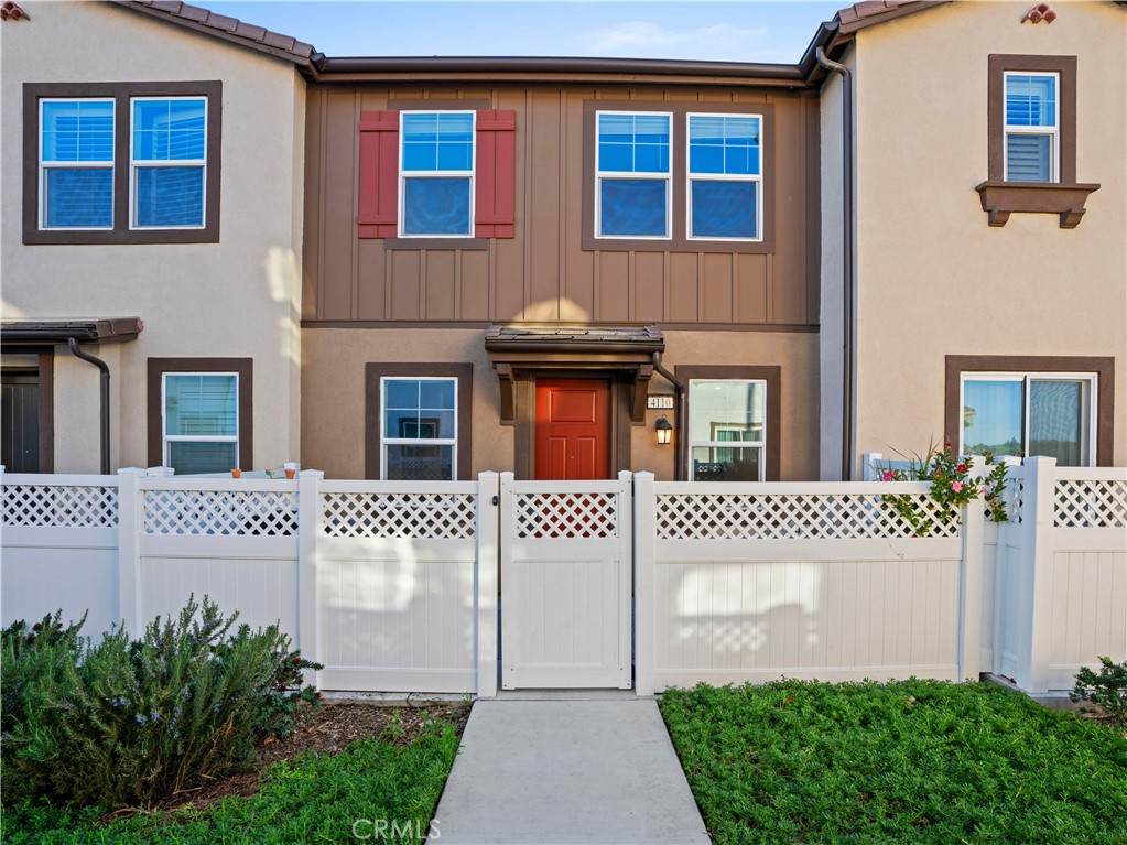 https://bt-photos.global.ssl.fastly.net/socal/orig_boomver_1_417496915-2.jpg