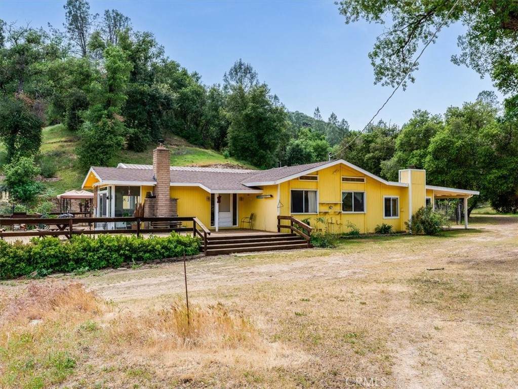 1535 Parkhill Road - Photo 1