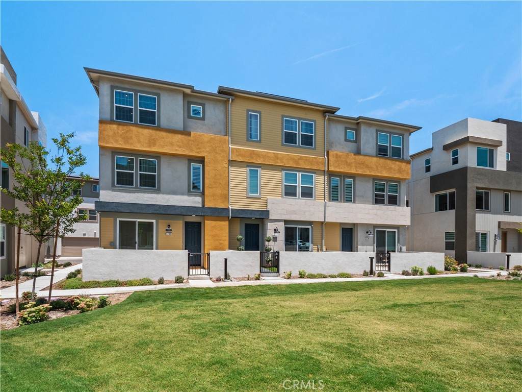 27148 Valley Oak Place - Photo 1