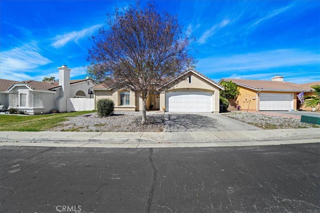 717 Balsam Way - Photo 1
