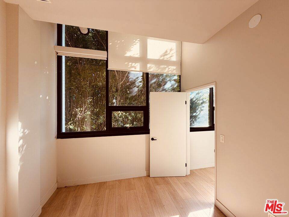 https://bt-photos.global.ssl.fastly.net/socal/orig_boomver_1_418004106-2.jpg