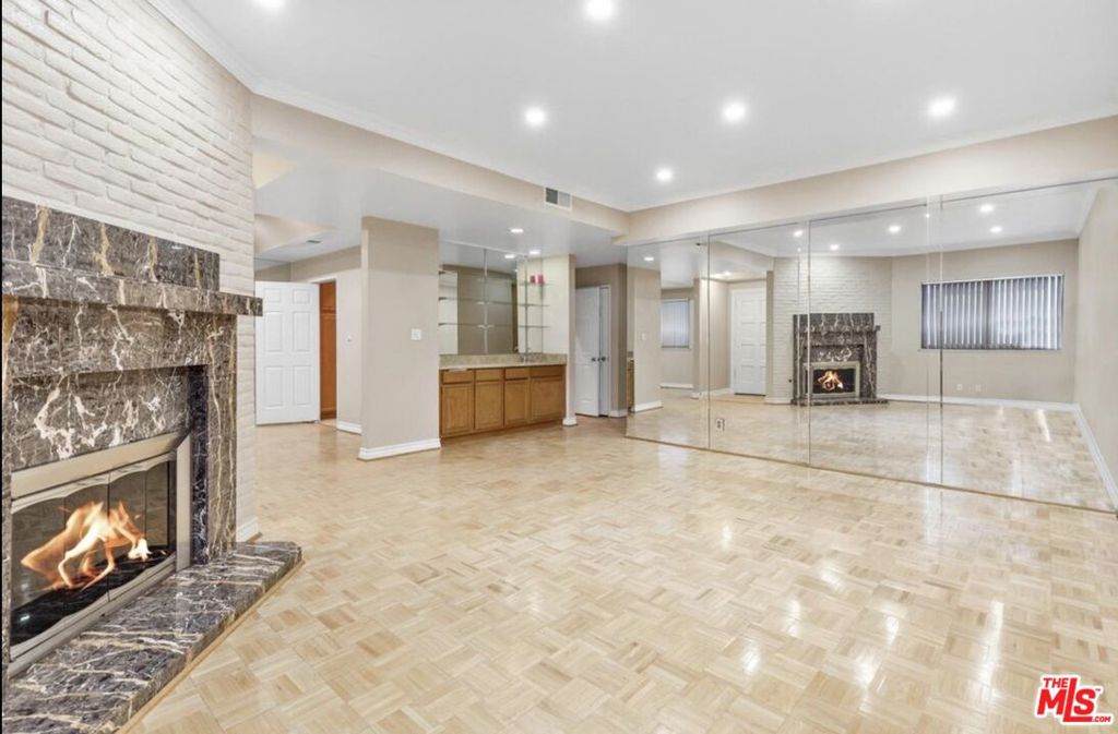 5340 Wilkinson Avenue - Photo 1