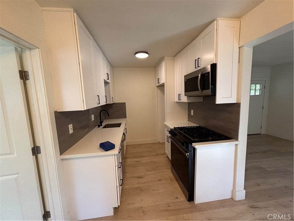 12551 Nutwood - Photo 1