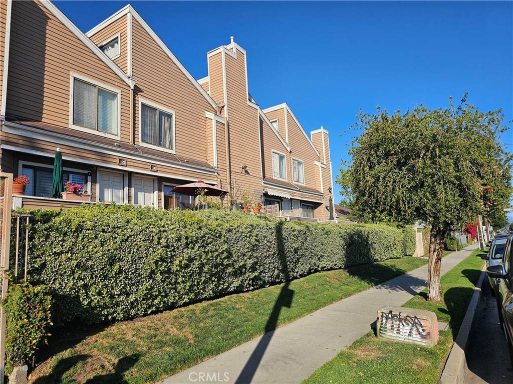 15125 Nordhoff - Photo 1