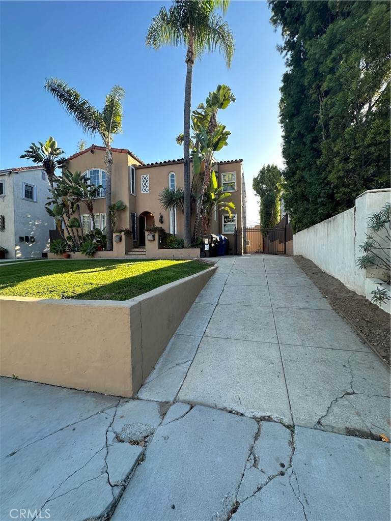 1046 Hudson Avenue - Photo 1