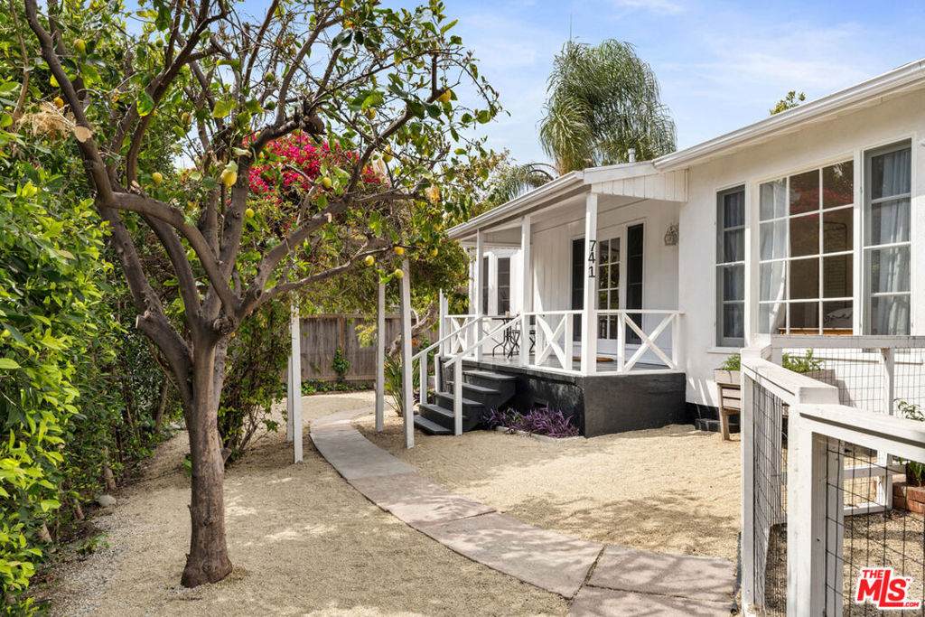 741 Dillon Street - Photo 1