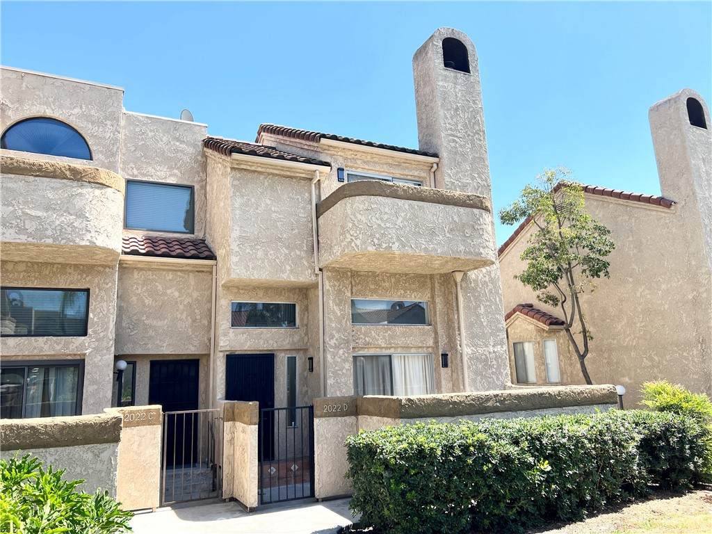 2022 Bon View Avenue - Photo 1