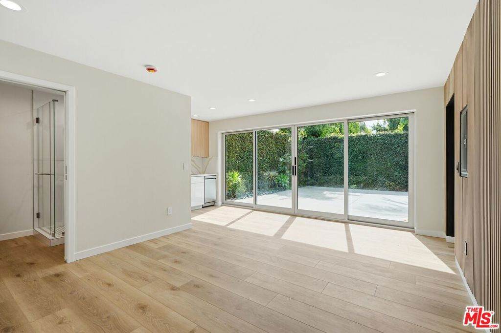 460 La Jolla Avenue - Photo 1