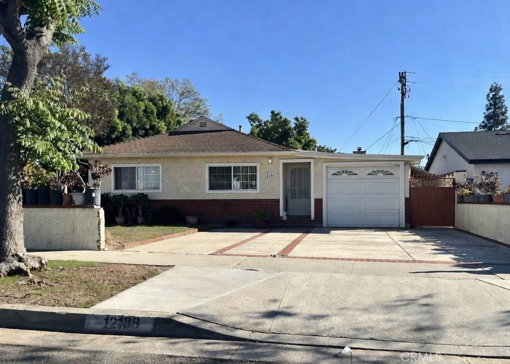 12188 Oracle Street - Photo 1