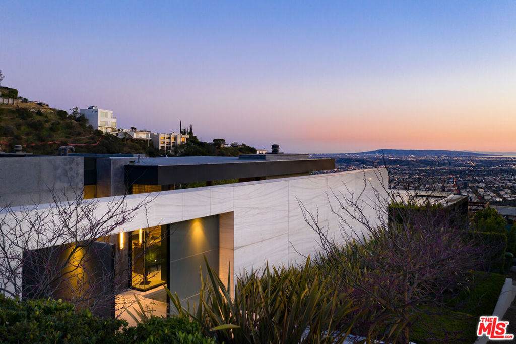 https://bt-photos.global.ssl.fastly.net/socal/orig_boomver_1_418225969-2.jpg