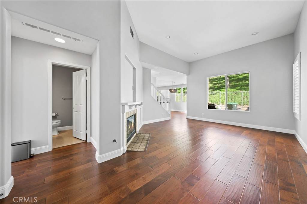 10016 Albee Avenue - Photo 1
