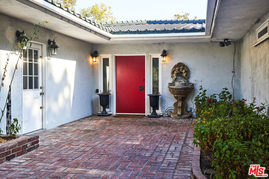 https://bt-photos.global.ssl.fastly.net/socal/orig_boomver_1_418229881-2.jpg
