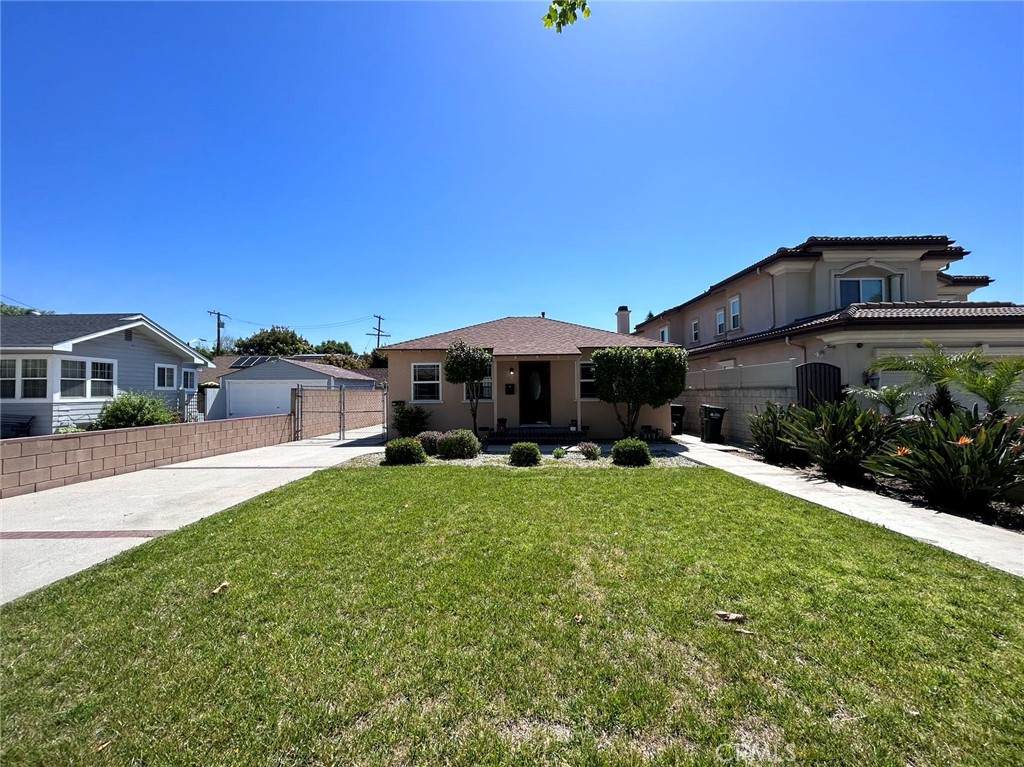 5452 Loma Ave - Photo 1