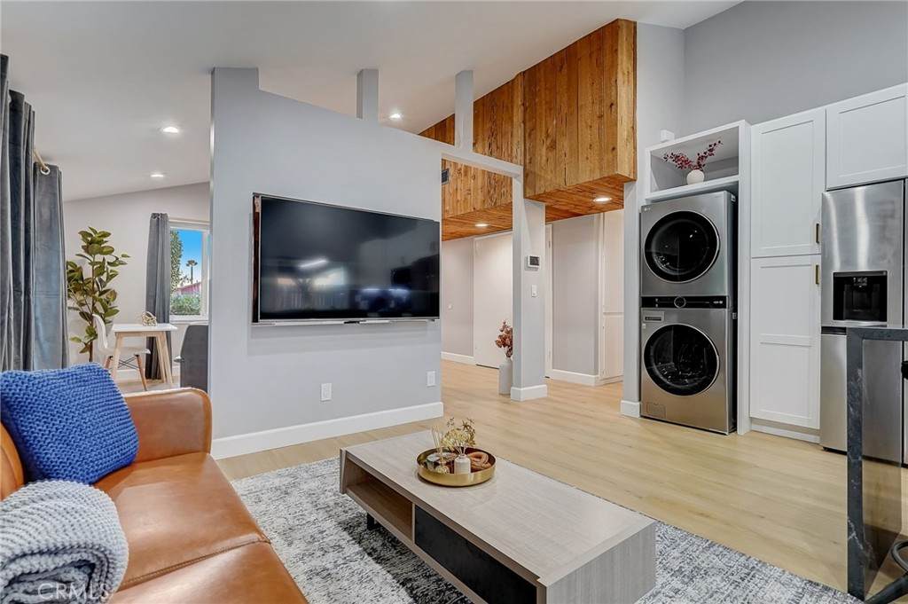 5030 Kensington Way - Photo 1