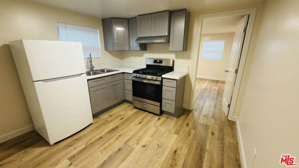 385 Redondo Avenue - Photo 1