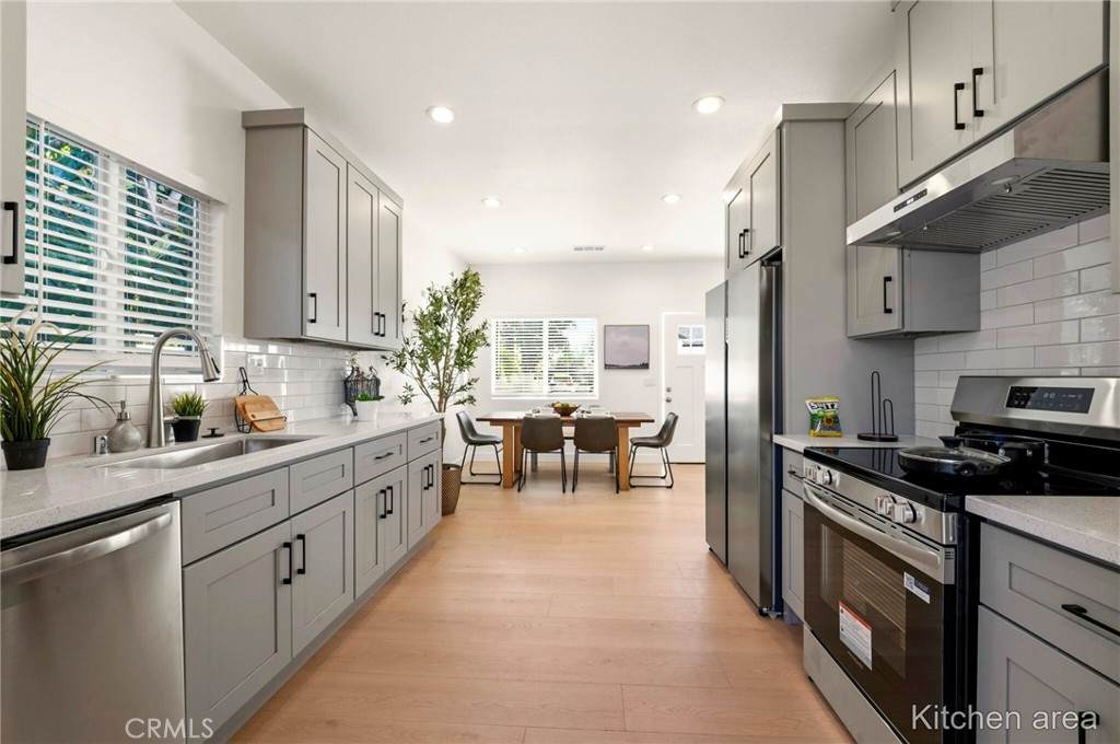 1409 7th Street - Photo 1