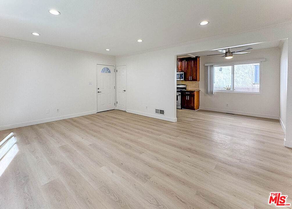 https://bt-photos.global.ssl.fastly.net/socal/orig_boomver_1_418319488-2.jpg