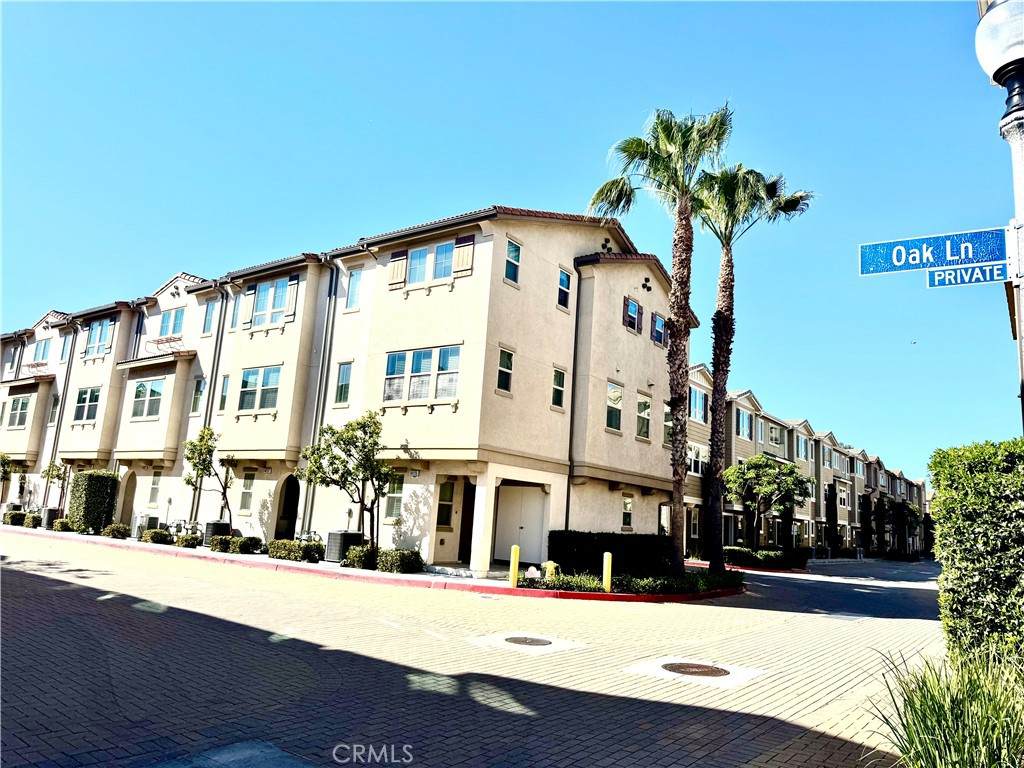 https://bt-photos.global.ssl.fastly.net/socal/orig_boomver_1_418331531-2.jpg