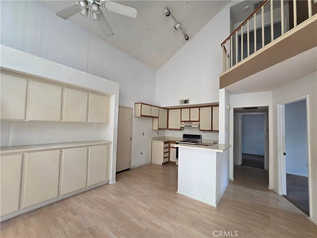 20745 Crest - Photo 1
