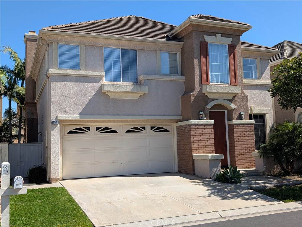 1142 Shorecrest - Photo 1