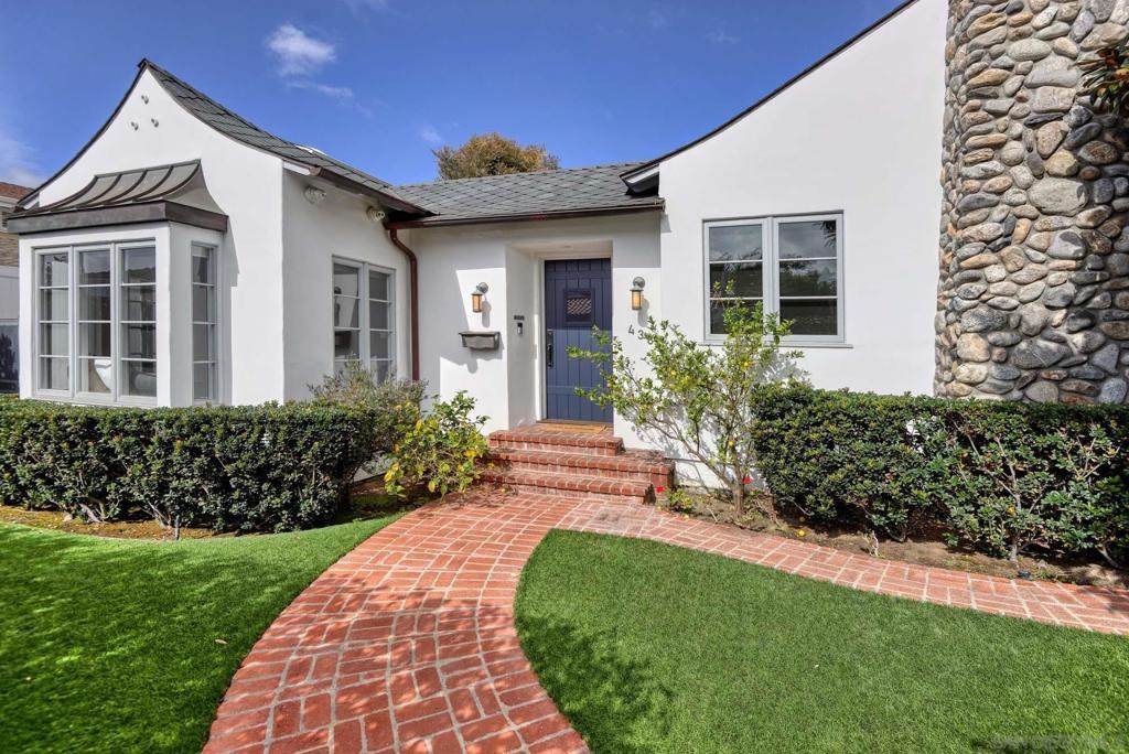 438 Sea Lane - Photo 1