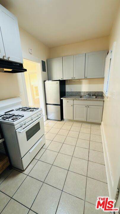 1510 Broadway - Photo 1