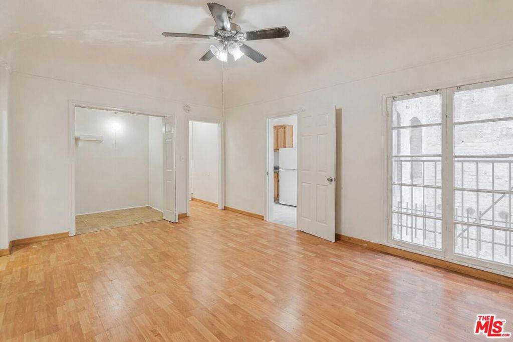 400 Kenmore Avenue - Photo 1