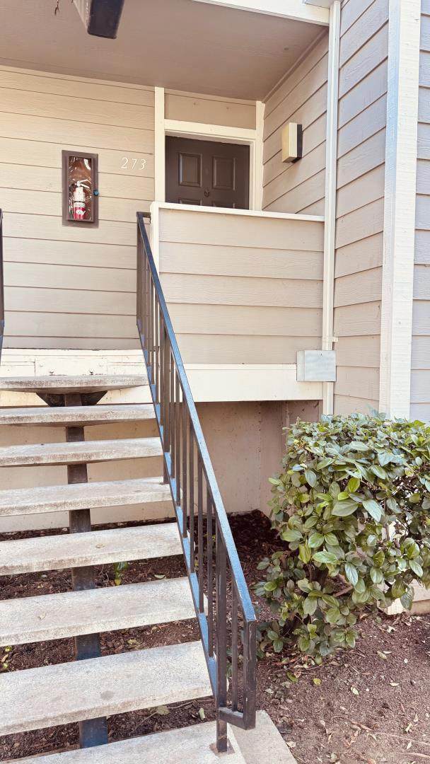 273 Stonegate Circle - Photo 1