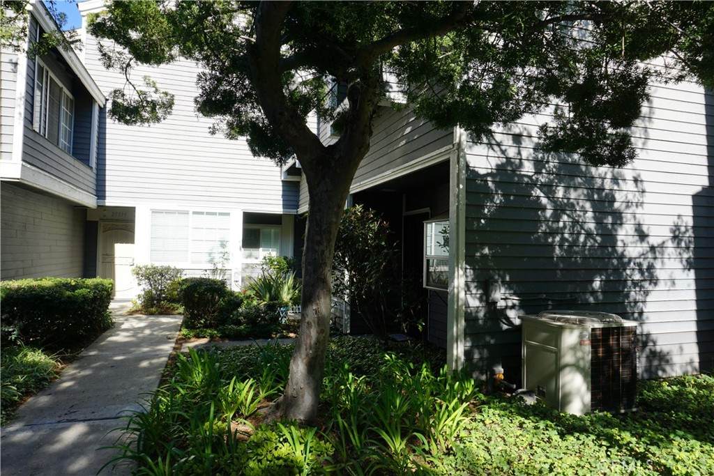 25391 Pine Creek Lane - Photo 1