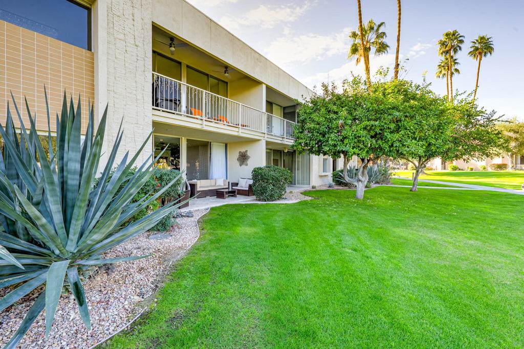 449 Desert Lakes Drive - Photo 1