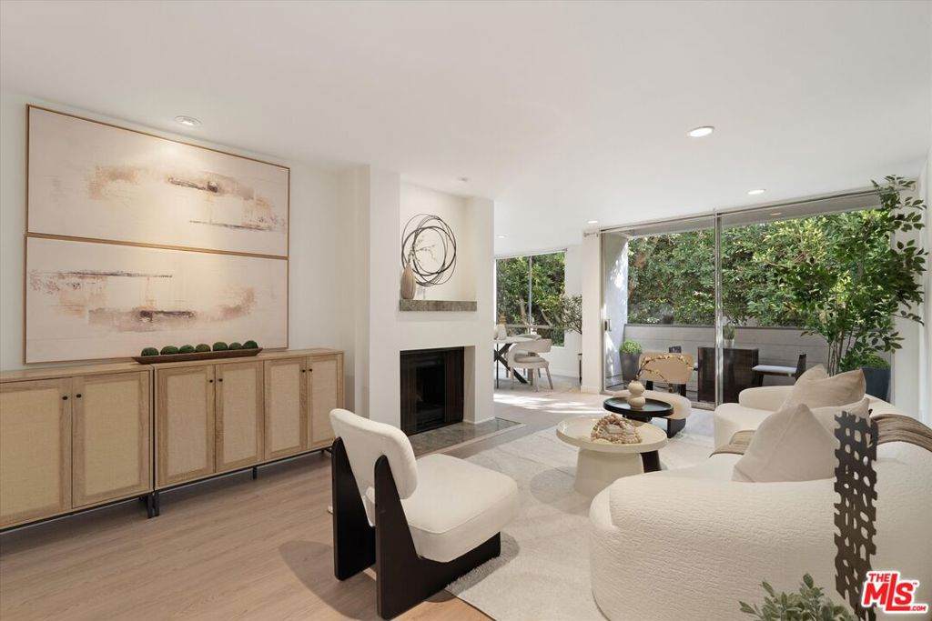 429 Oakhurst Drive - Photo 1