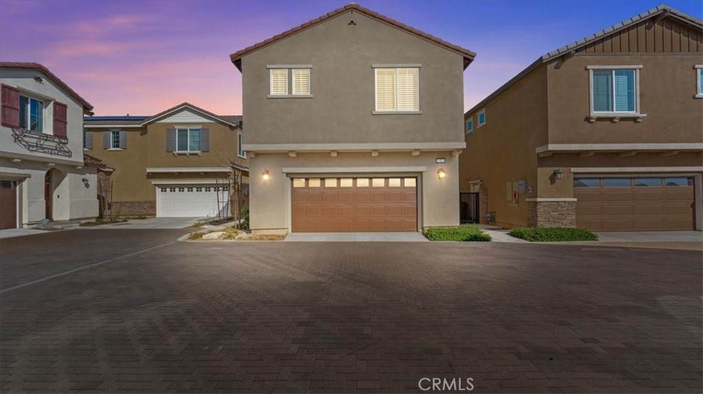 16154 Lozano - Photo 1