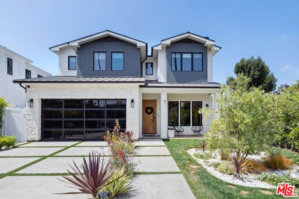 971 Bundy Drive - Photo 1