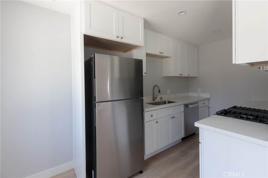 651 Ward - Photo 1