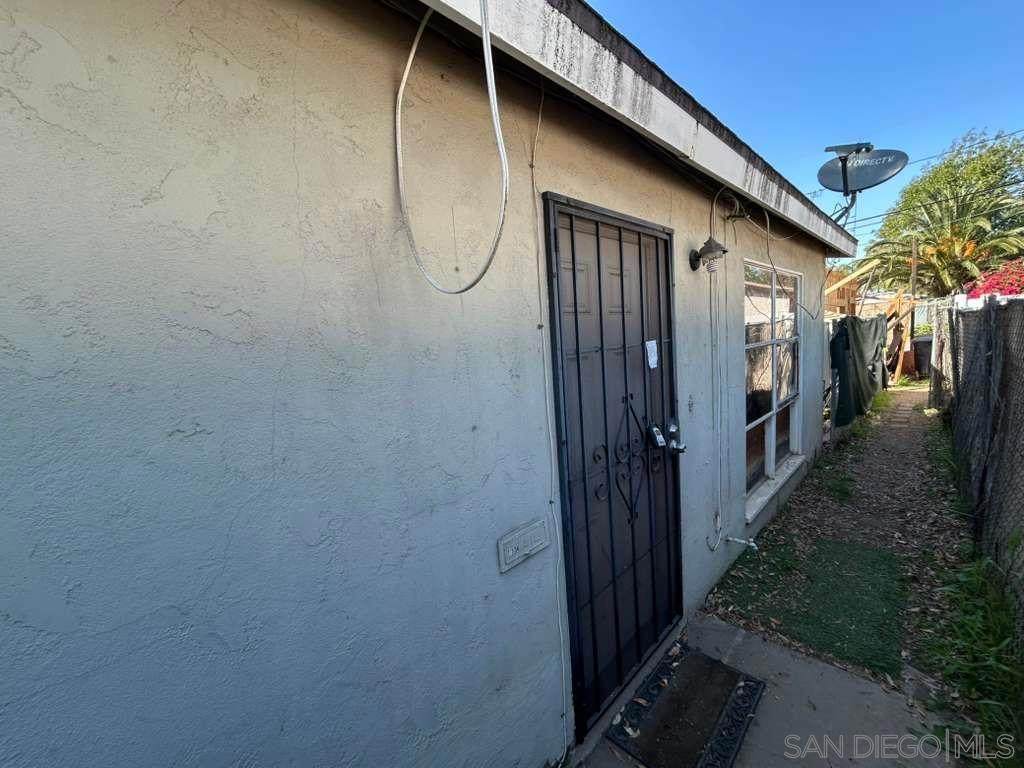 1130 Grand Ave - Photo 1