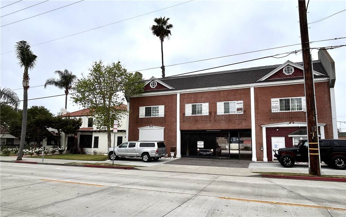 1008 Ross - Photo 1